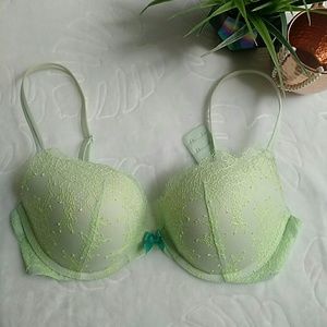 Victoria's Secret Very Sexy Push Up Bra 34D